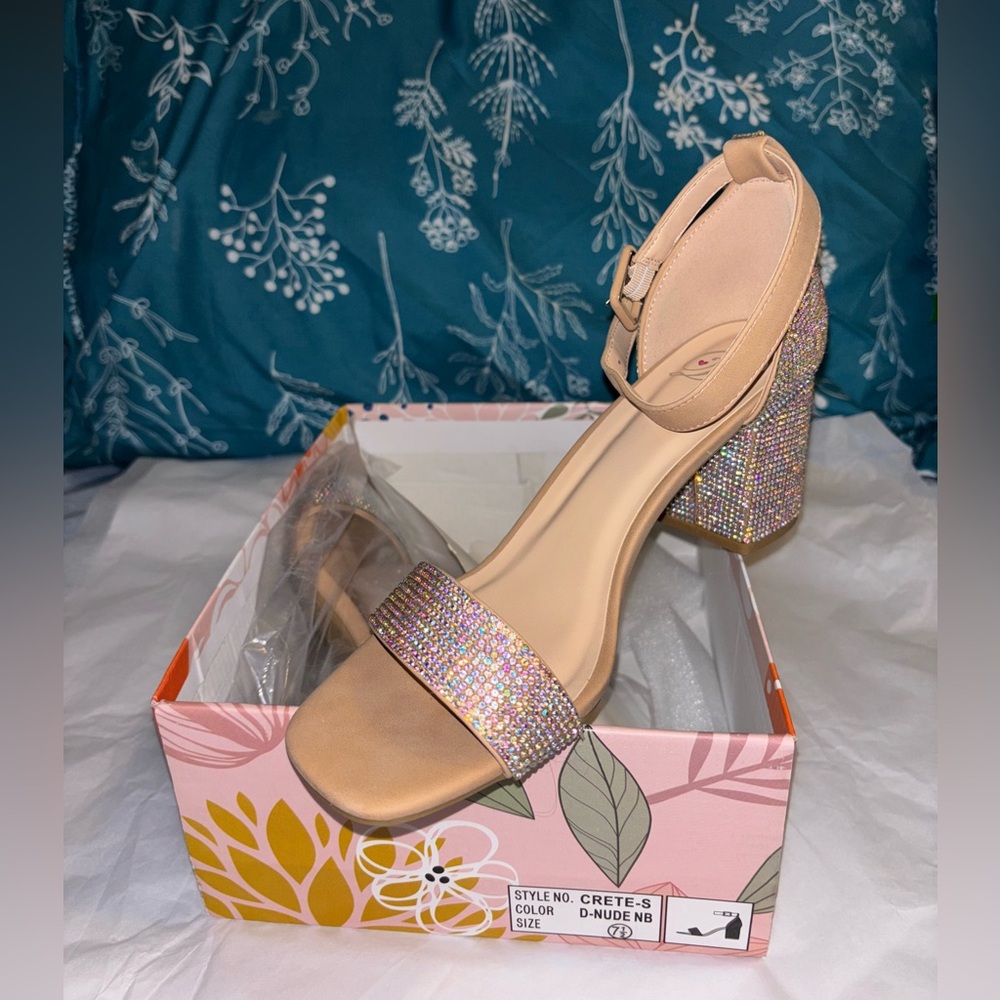 Small chunky heel